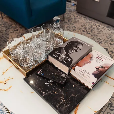 10 At Palazzo Seraphim Boutique Living In St Julians בית הארחה