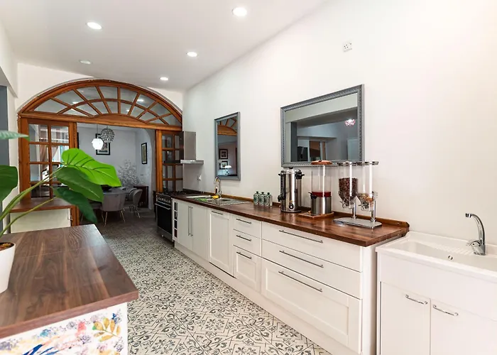 Gæstehus 10 At Palazzo Seraphim Boutique Living In St Julians Saint Julian's