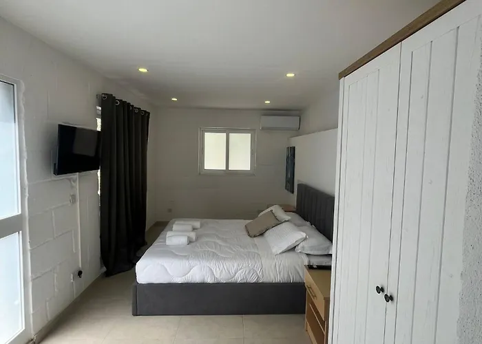 10 At Palazzo Seraphim Boutique Living In St Julians 3*