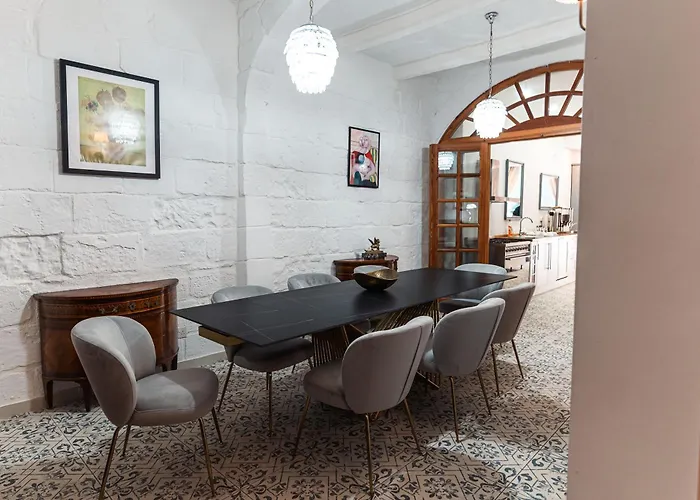 10 At Palazzo Seraphim Boutique Living In St Julians Gæstehus Saint Julian's